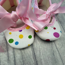 Load image into Gallery viewer, Baby Girls Pink Multi Colour Polka Dot Crib Shoes
