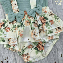Load image into Gallery viewer, Newborn Baby Girl Boutique Braced Bloomer &amp; T-shirt Set, 3 Piece Set, Floral Print
